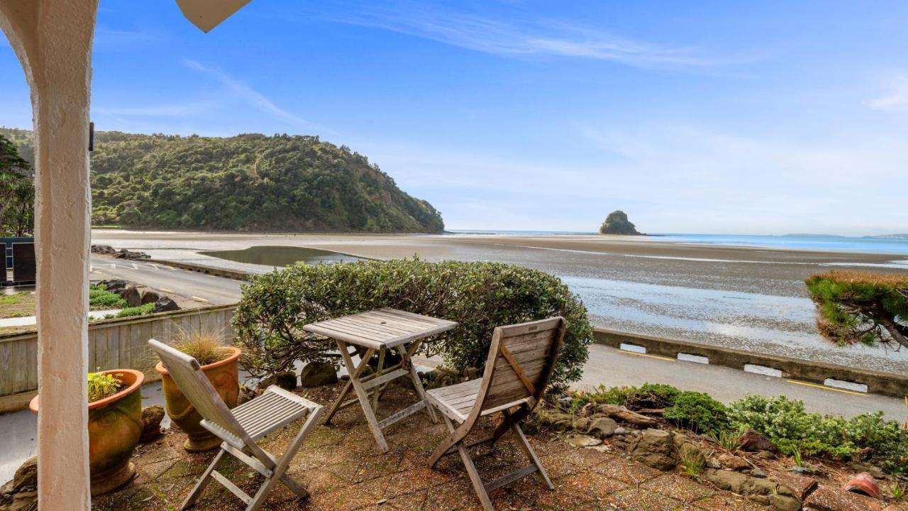 Beachside Bliss - Waiwera Beachfront Holiday Home Orewa Exterior photo